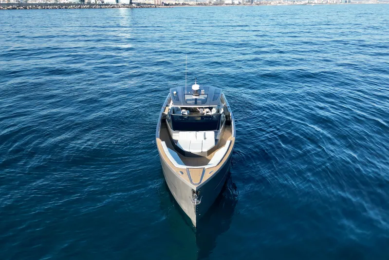 Sanny Yacht Photos Pics 