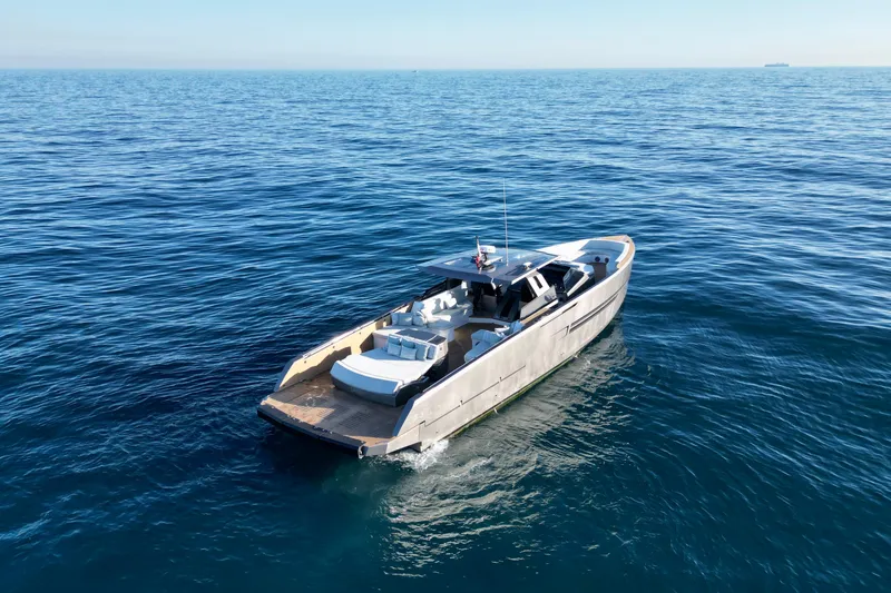 Sanny Yacht Photos Pics 