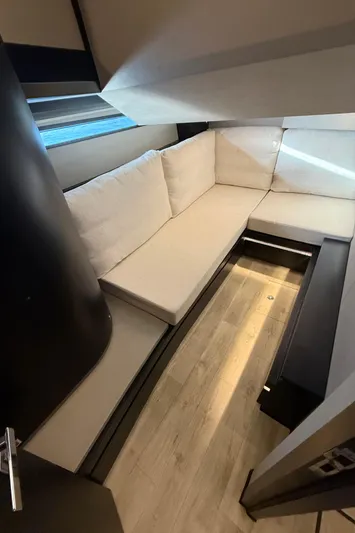 Sanny Yacht Photos Pics 