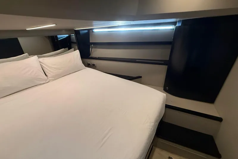 Sanny Yacht Photos Pics 