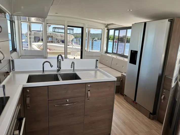 Sea Fox Yacht Photos Pics 