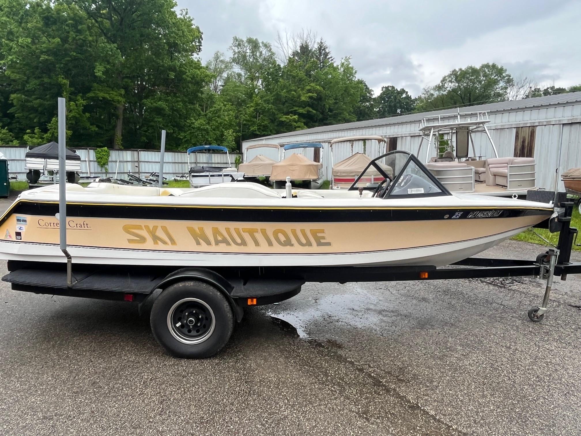 Correct Craft ski nauitque