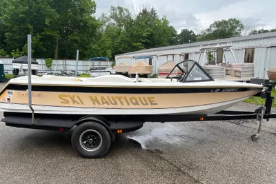 Correct Craft ski nauitque