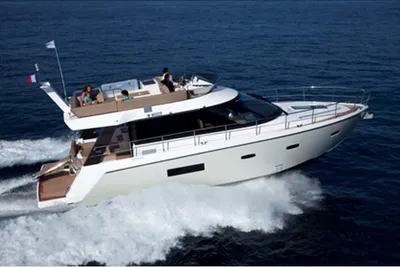 2011 Sealine F42
