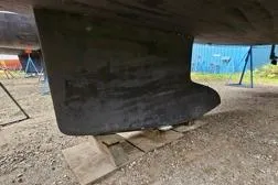 Northern Lights Yacht Photos Pics Keel of 2015 Jeanneau Sun Odyssey 469 sailboat on dry dock.