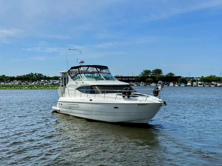 Champagne Lounge Yacht Photos Pics 