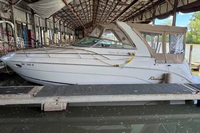 Rinker Fiesta Vee 290