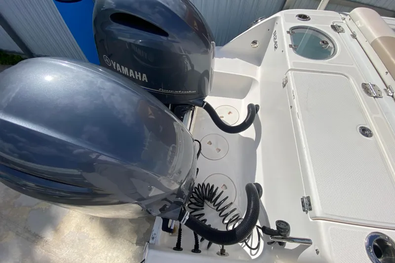  Yacht Photos Pics 2018 Robalo R242 Center Console with dual Yamaha outboard engines.