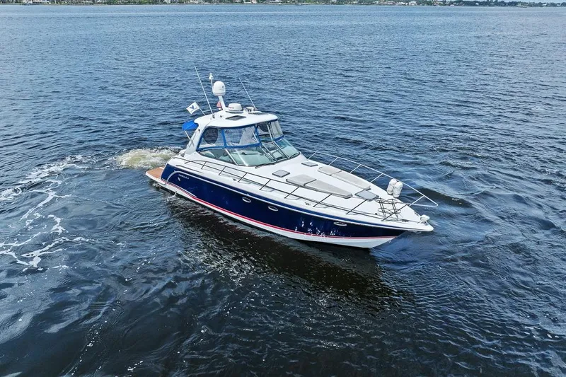 Pura Vida Yacht Photos Pics 2008 Formula 40 Performance Cruiser navigating on open water.