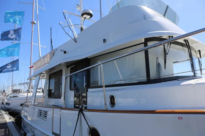 Wishbone V Yacht Photos Pics 