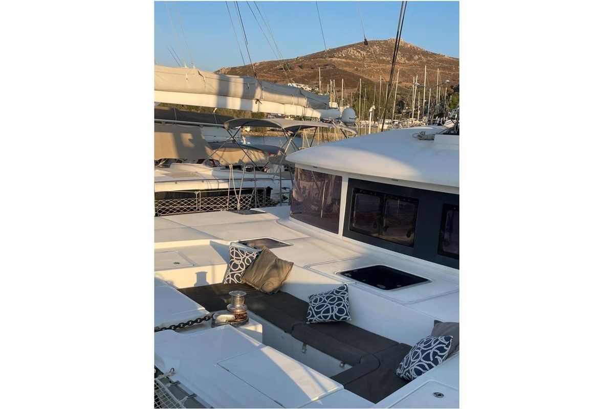 2014 Lagoon 56 