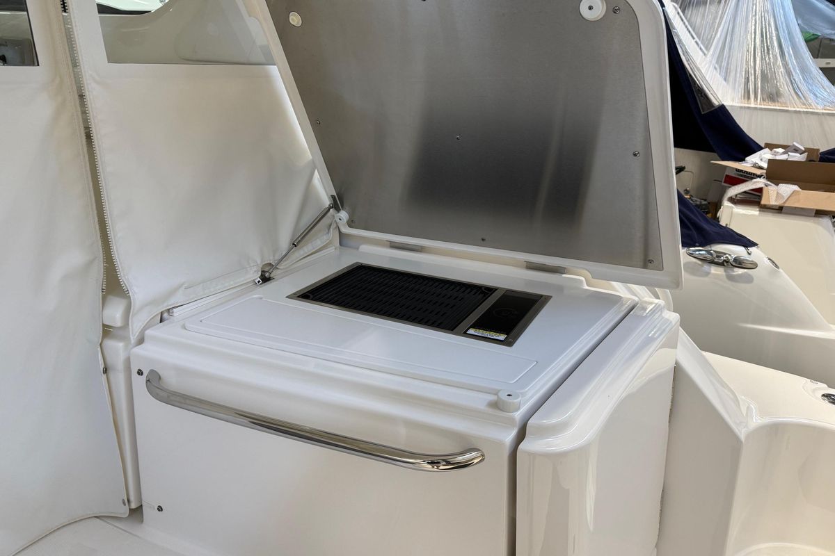 2023 Tiara Yachts 43 