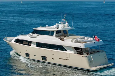 2008 Custom Line Navetta 26