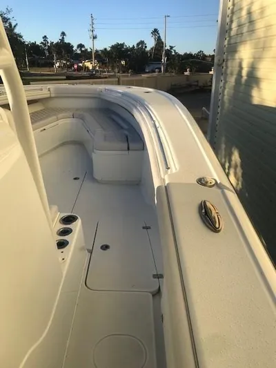  Yacht Photos Pics 2019 Yellowfin 34 Offshore boat deck, spacious and sleek design, ideal for fishing trips.