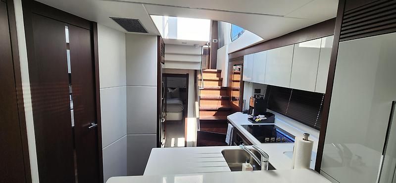2020 Sunseeker 74 