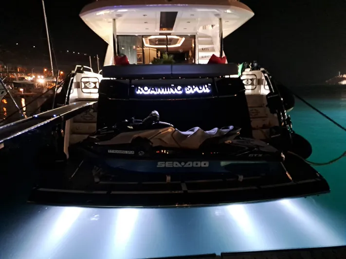 Roaming Spur Yacht Photos Pics 