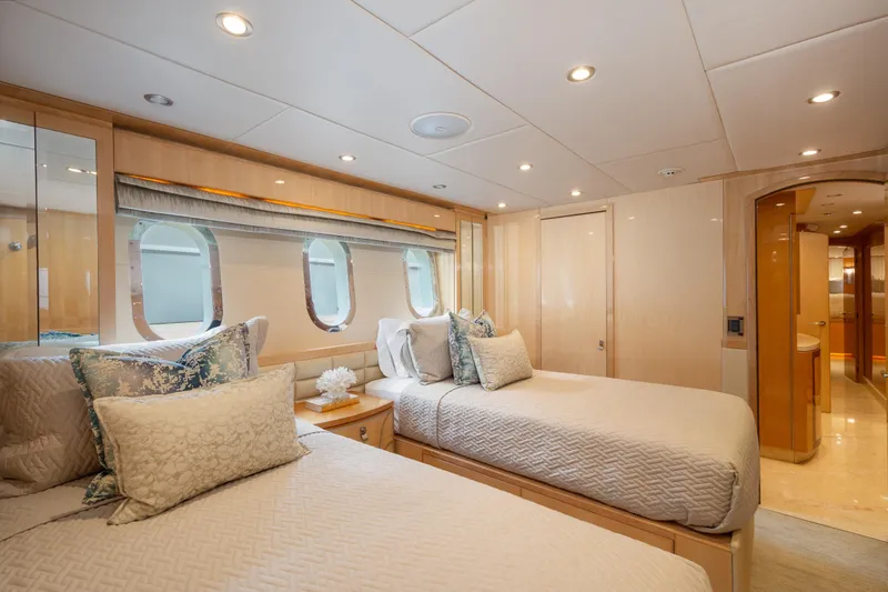 Lucky Penny Yacht Photos Pics Luxurious 2014 Hargrave Sky Lounge yacht bedroom with twin beds and elegant decor.