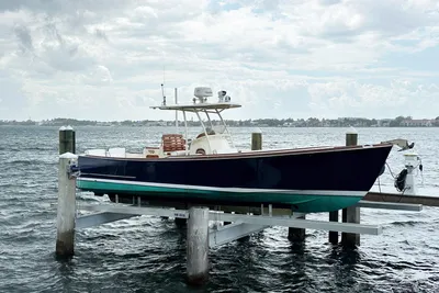 2002 Hinckley Talaria 29 C