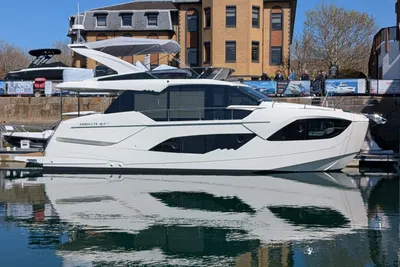 2025 Absolute 47 Fly