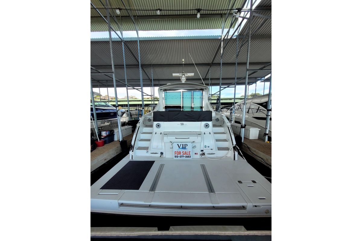 2021 Cruisers Yachts 49 