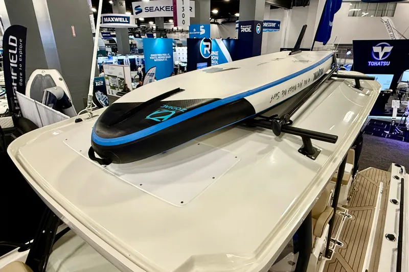  Yacht Photos Pics 2026 Zodiac X9CC paddleboard displayed at a marine exhibition, featuring sleek design and advanced technology.