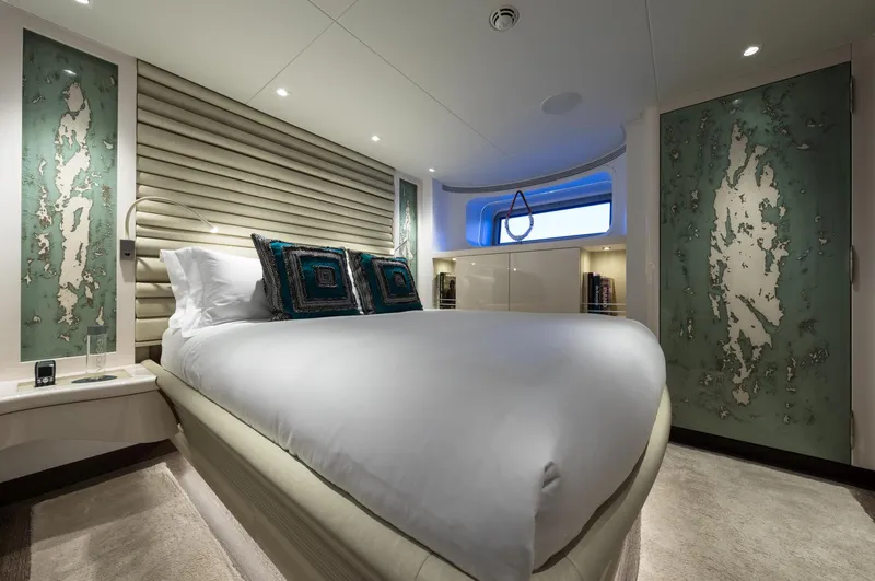 Ngoni Yacht Photos Pics Luxurious bedroom in Royal Huisman Dubois Mega Sloop 2017.