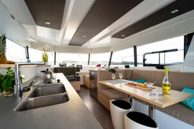 2020 Fountaine Pajot MY 37