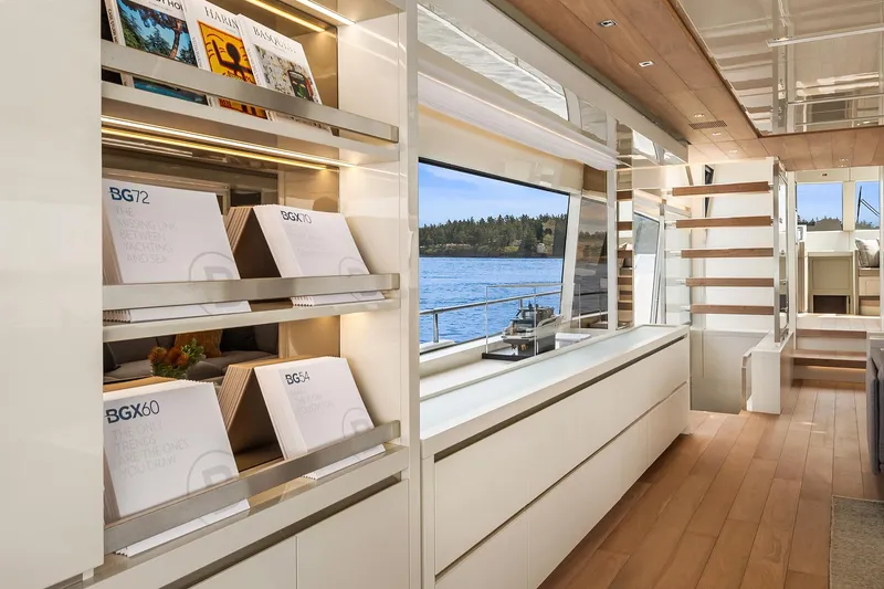 Essenza Yacht Photos Pics Salon