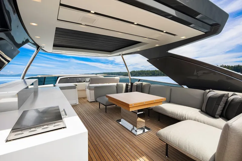 Essenza Yacht Photos Pics Flybridge