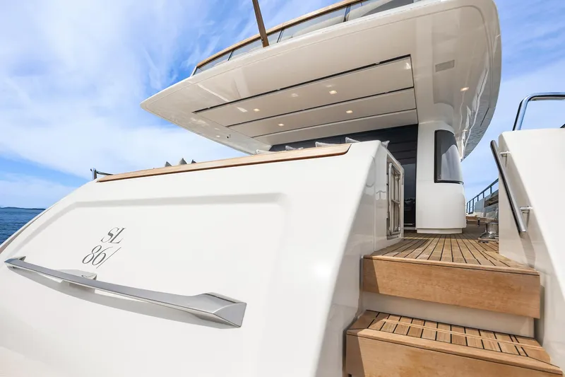 Essenza Yacht Photos Pics Transom