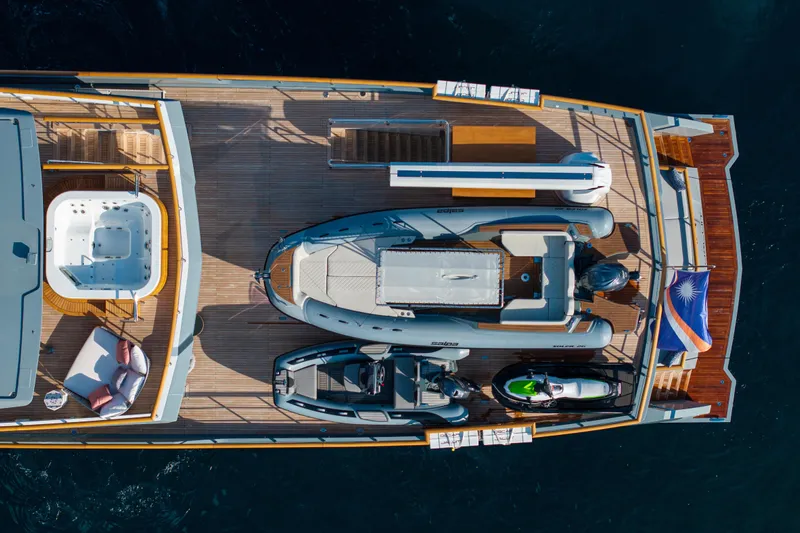 37xp-17 Yacht Photos Pics Top view of 2026 Numarine 37XP-17 yacht deck with jacuzzi and watercraft.