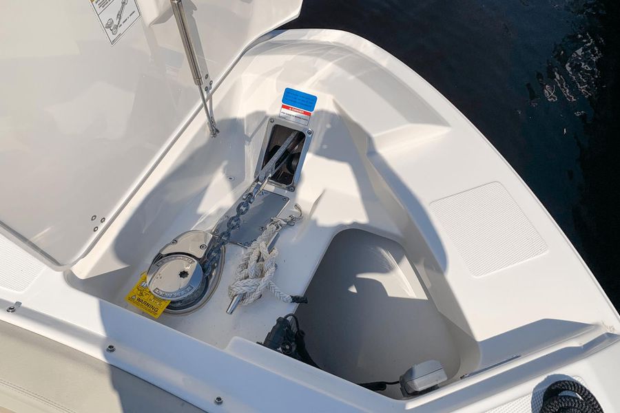 2022 Boston Whaler 280 Vantage