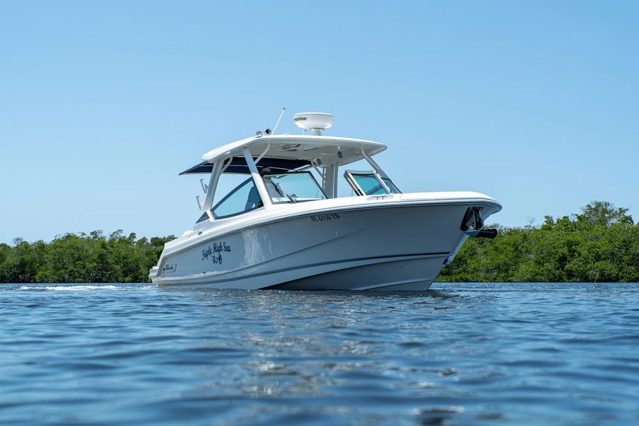 2022 Boston Whaler 280 Vantage