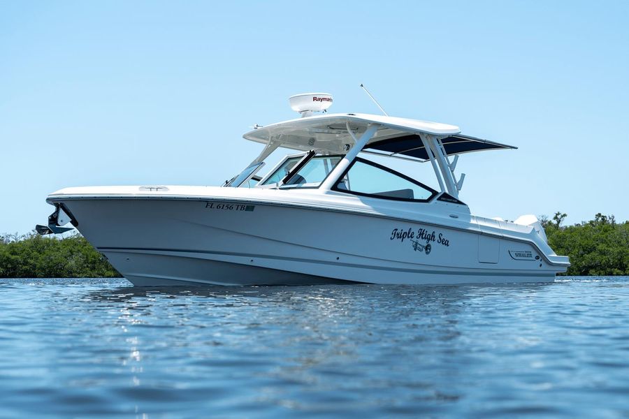 2022 Boston Whaler 280 Vantage