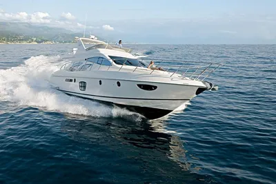 Azimut 62E