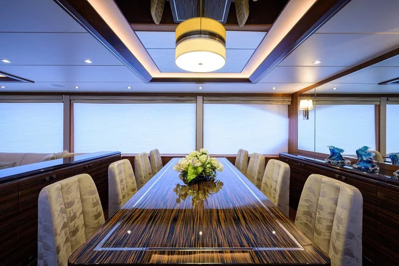 Zephyr Yacht Photos Pics Ocean Alexander 100 ZEPHYR -Interior - Dining