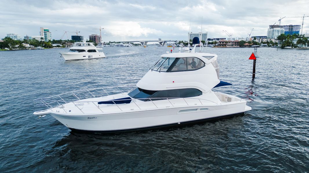 2009 Riviera 47 Enclosed Flybridge Series II