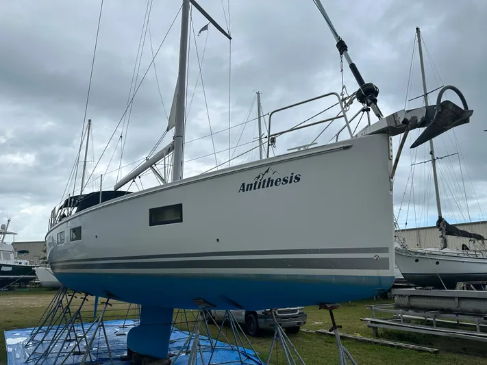 Antithesis Yacht Photos Pics 