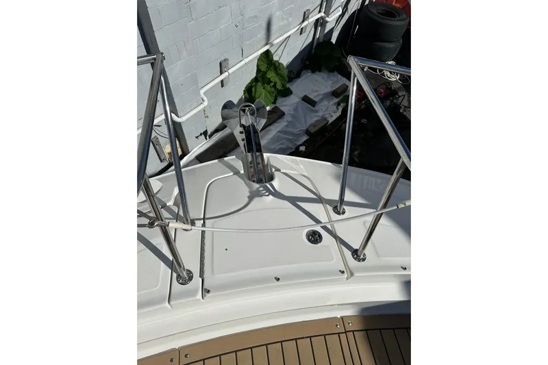  Yacht Photos Pics 2020 Sea Ray Sundancer 320 Outboard bow with stainless steel railings and anchor.