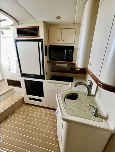 Paracas Yacht Photos Pics 