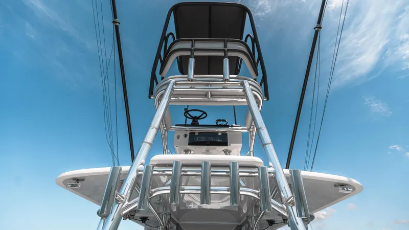  Yacht Photos Pics 2023 Contender 39 ST boat tower against a clear blue sky.