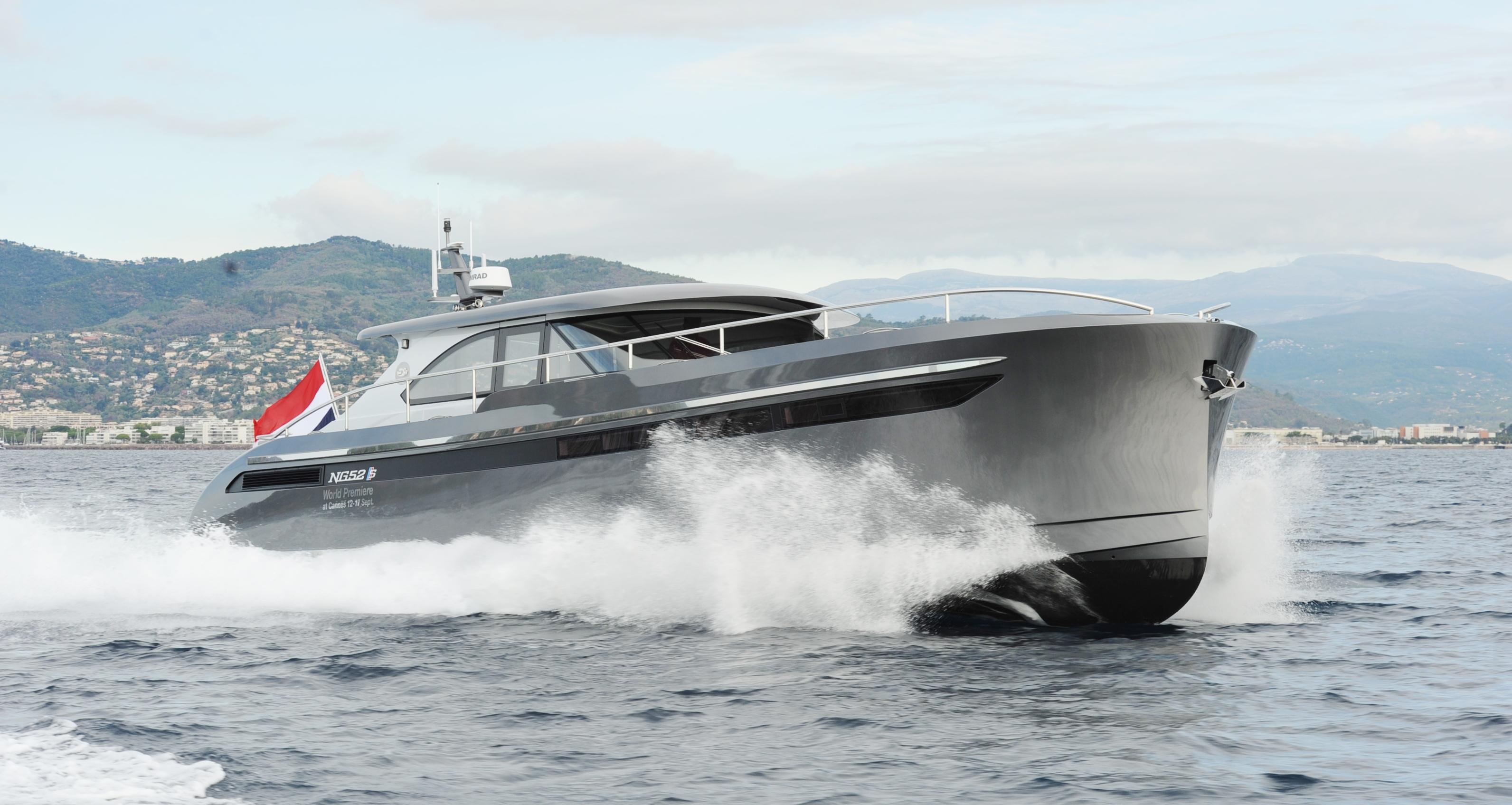 steeler yachts 52s