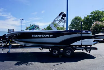 MasterCraft XT23