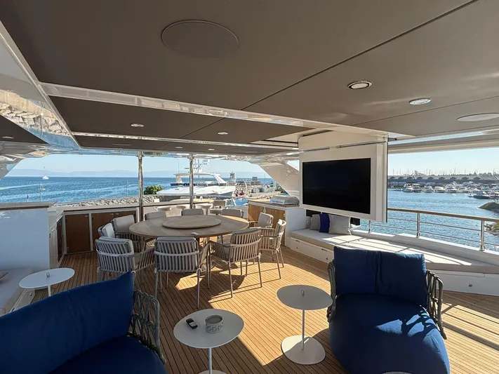 Numarine 40mxp Yacht Photos Pics Luxurious 2026 Numarine 40MXP yacht deck with seating, TV, and ocean view.