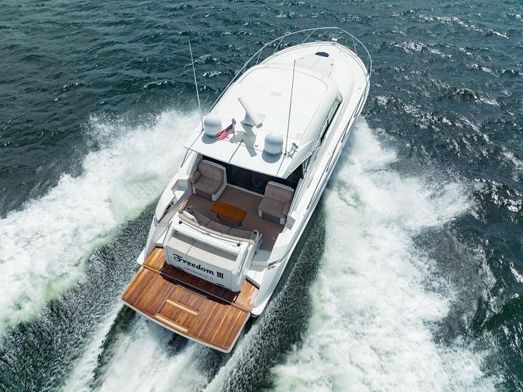 2016 Tiara Yachts 44 Coupe
