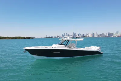 2021 Pursuit S 378 Sport