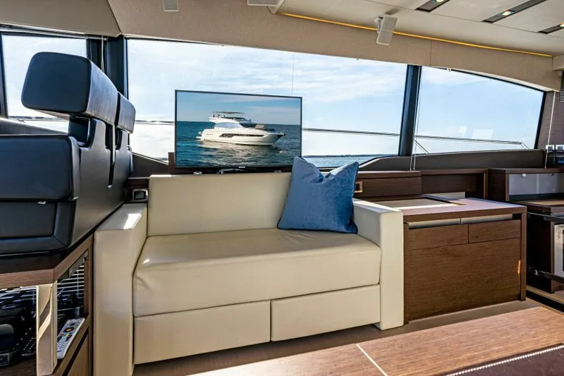 Rt Time Yacht Photos Pics Salon