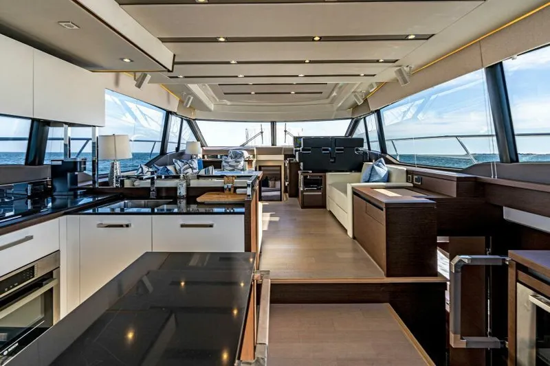 Rt Time Yacht Photos Pics Salon Overview