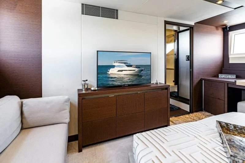 Rt Time Yacht Photos Pics Master Stateroom