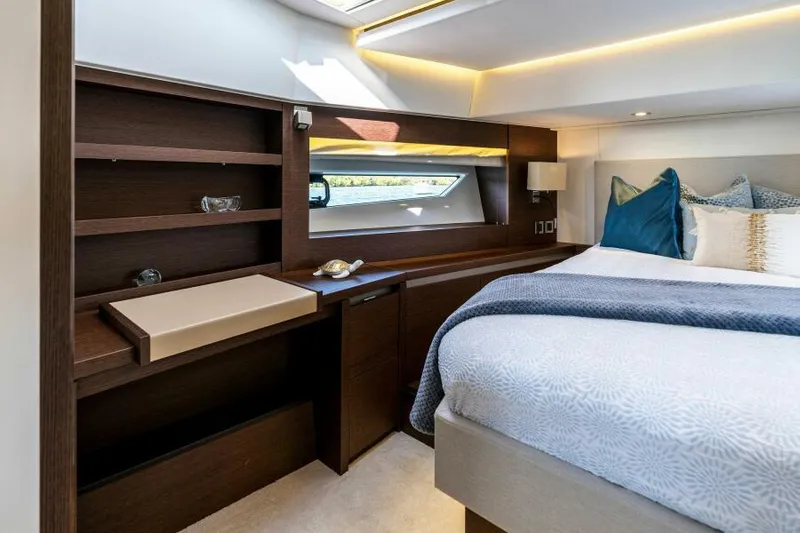 Rt Time Yacht Photos Pics VIP Stateroom